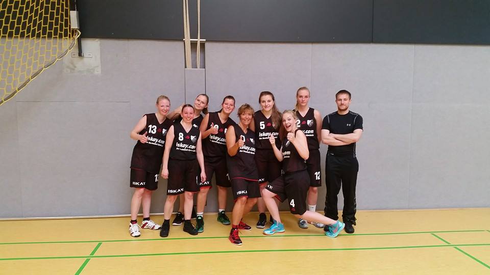 Damen beweisen Teamgeist gegen Bremen 1860